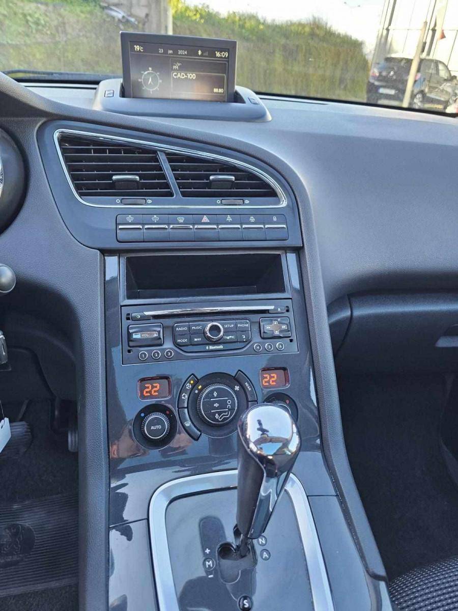 peugeot-5008-2013-diesel-1560cc