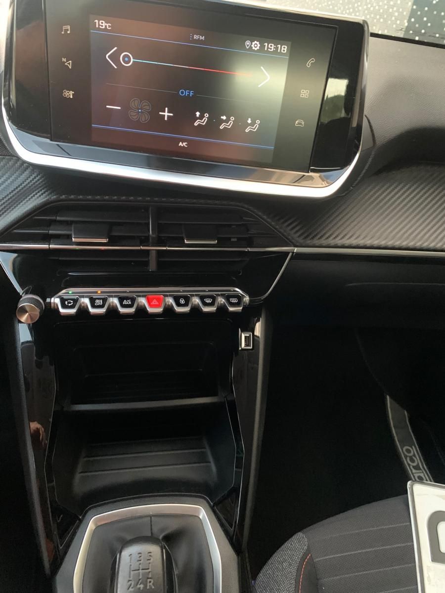 peugeot-208-2021-gasolina-1199cc