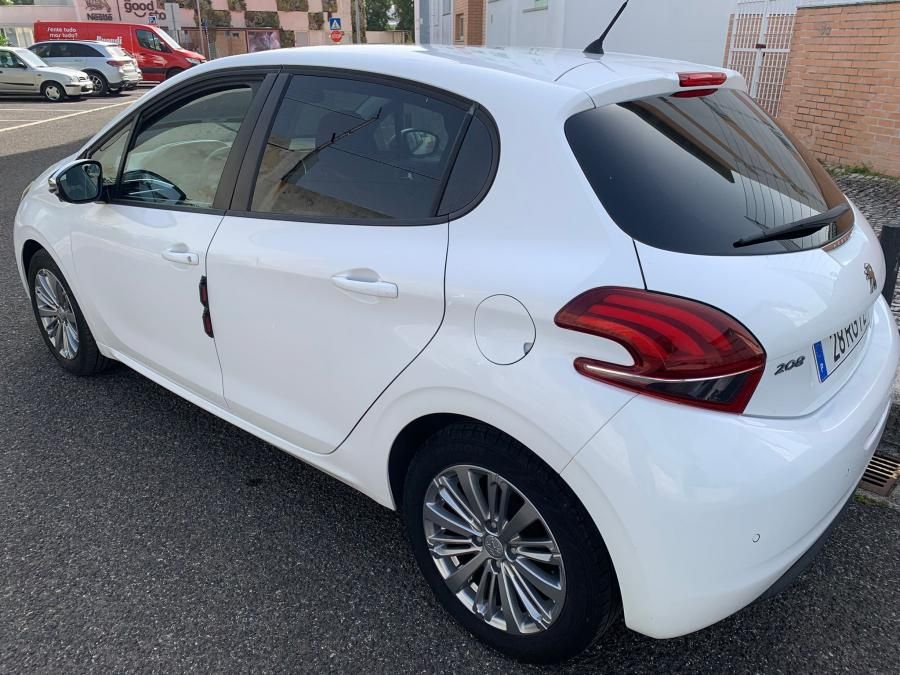 peugeot-208-2016-gasolina-1199cc