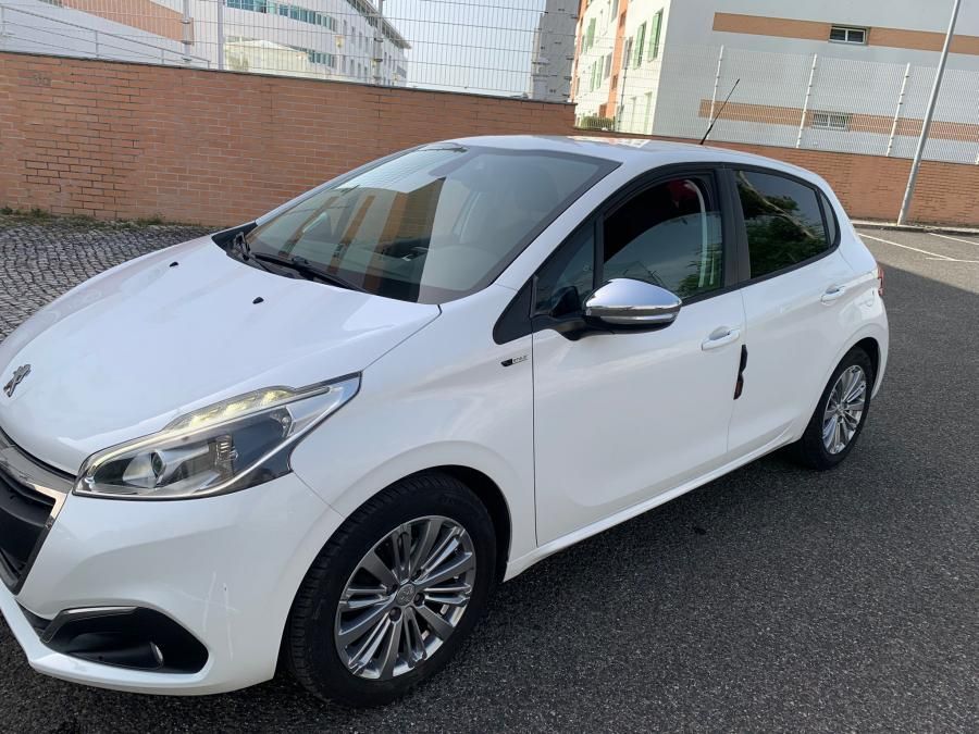 peugeot-208-2016-gasolina-1199cc
