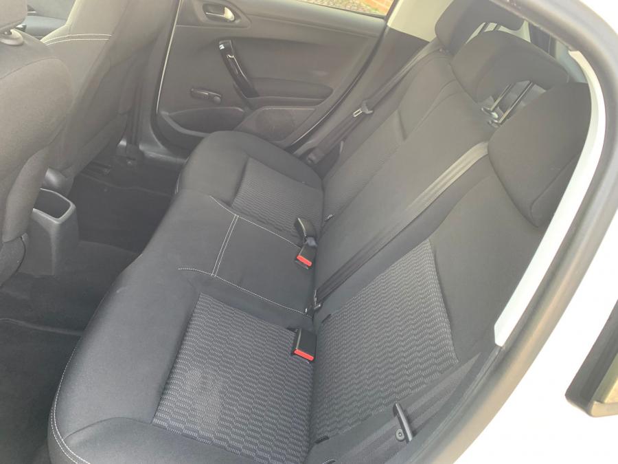 peugeot-208-2016-gasolina-1199cc