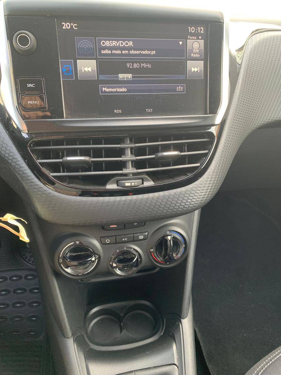 peugeot-208-2016-gasolina-1199cc