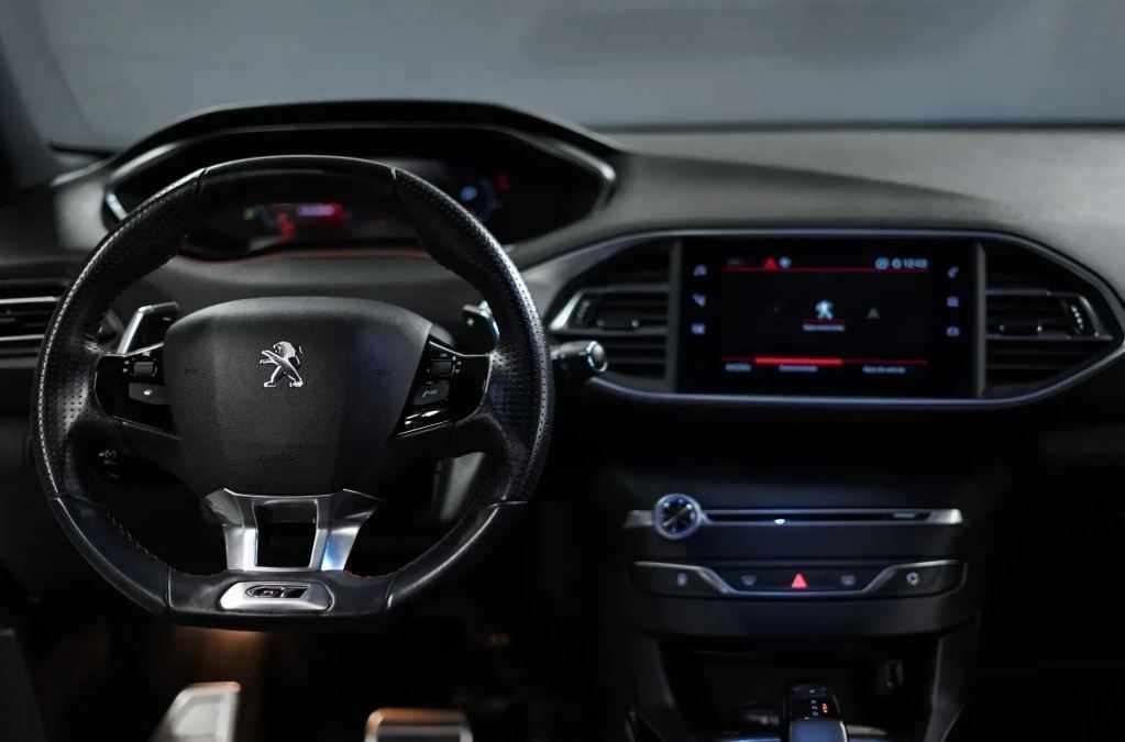 peugeot-308-sw-2021-diesel-1499cc