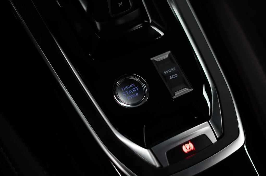 peugeot-308-sw-2021-diesel-1499cc
