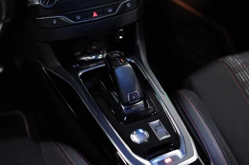 peugeot-308-sw-2021-diesel-1499cc