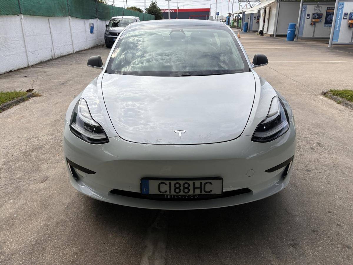 tesla-model-3-2020-eletrico-637cc