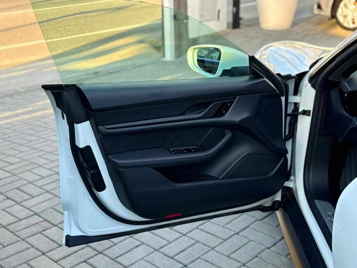 porsche-taycan-4s-2020-eletrico