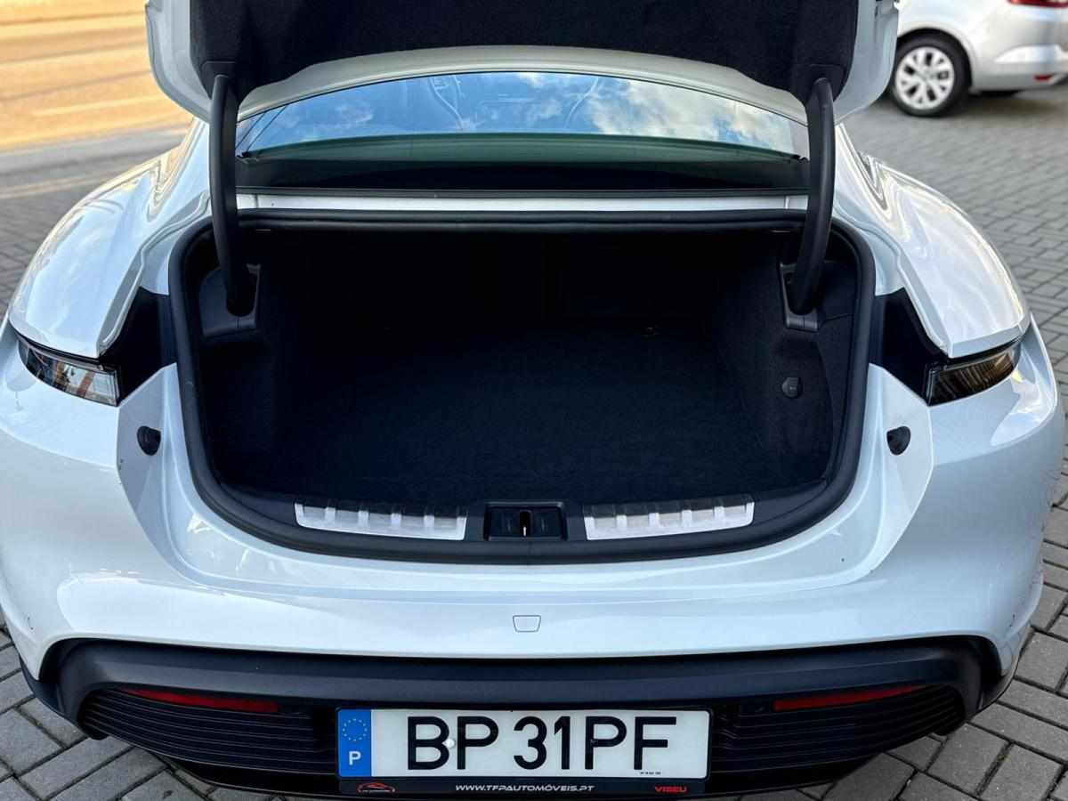 porsche-taycan-4s-2020-eletrico