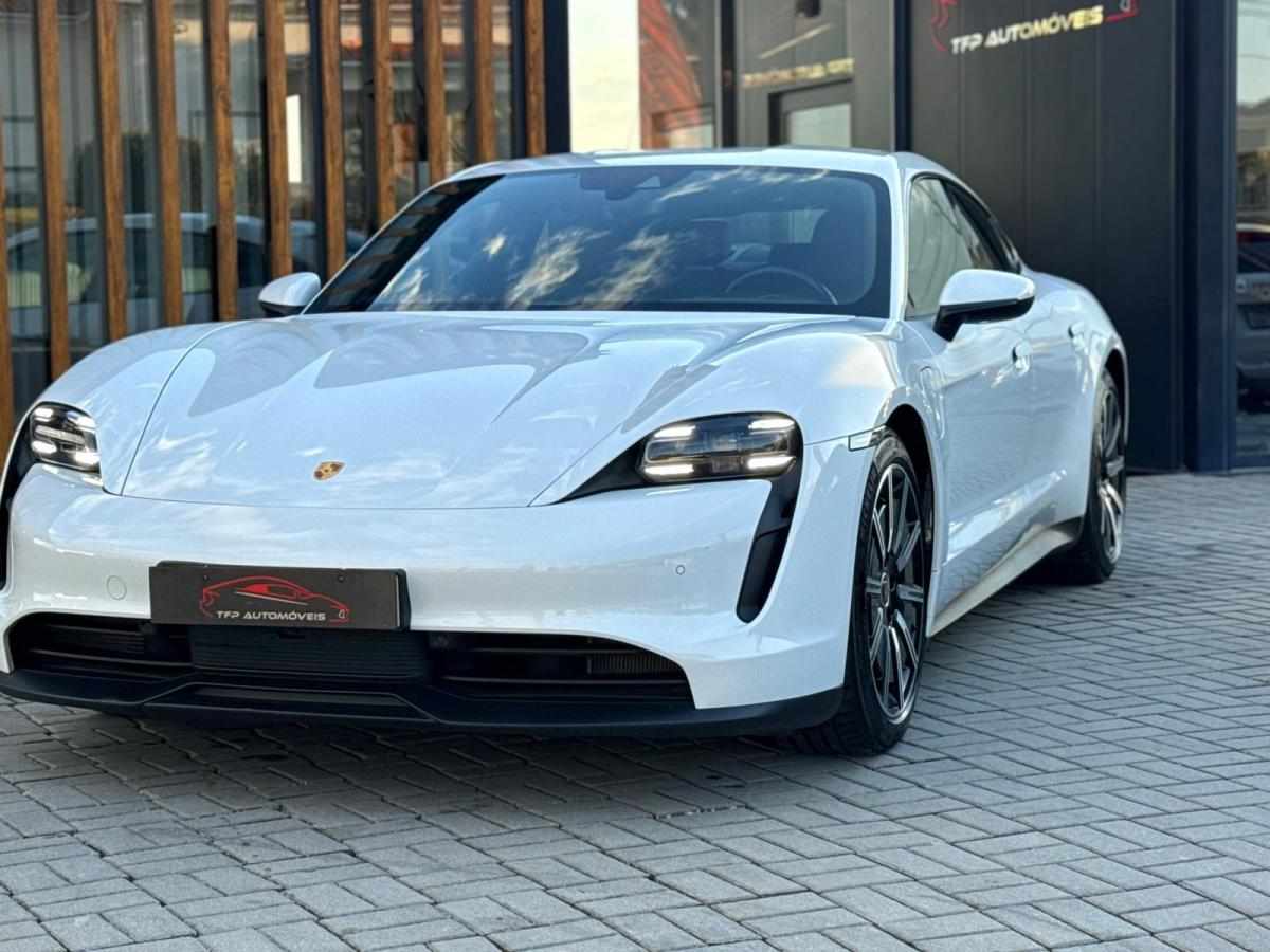porsche-taycan-4s-2020-eletrico