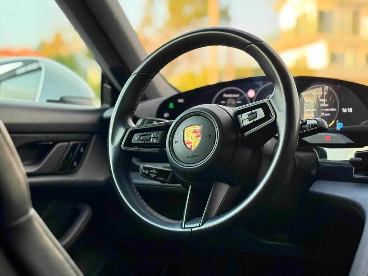 porsche-taycan-4s-2020-eletrico