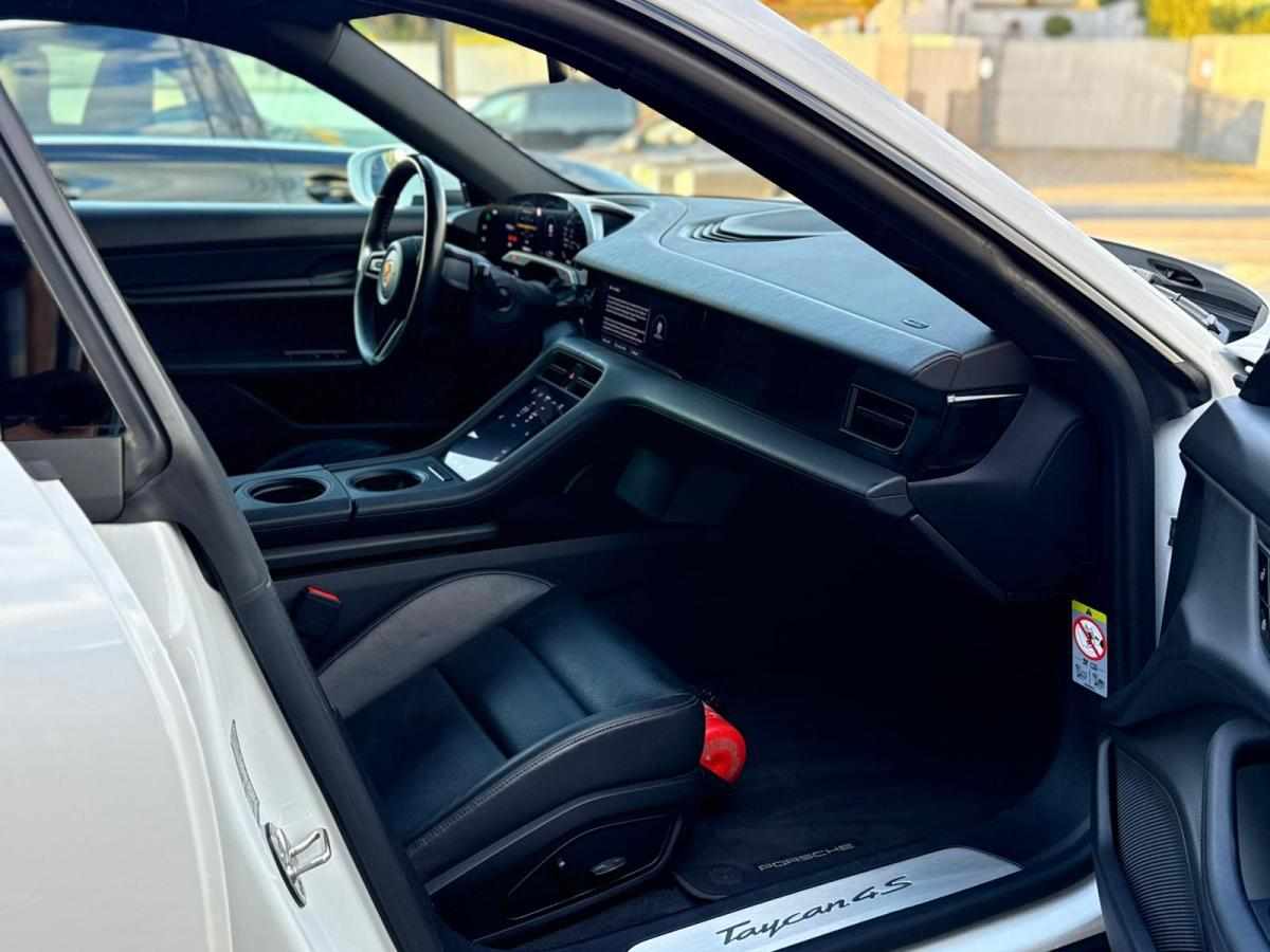 porsche-taycan-4s-2020-eletrico