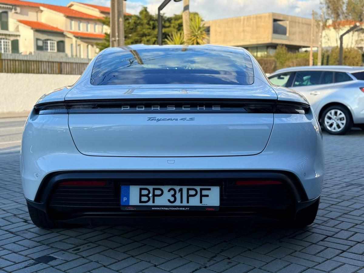 porsche-taycan-4s-2020-eletrico