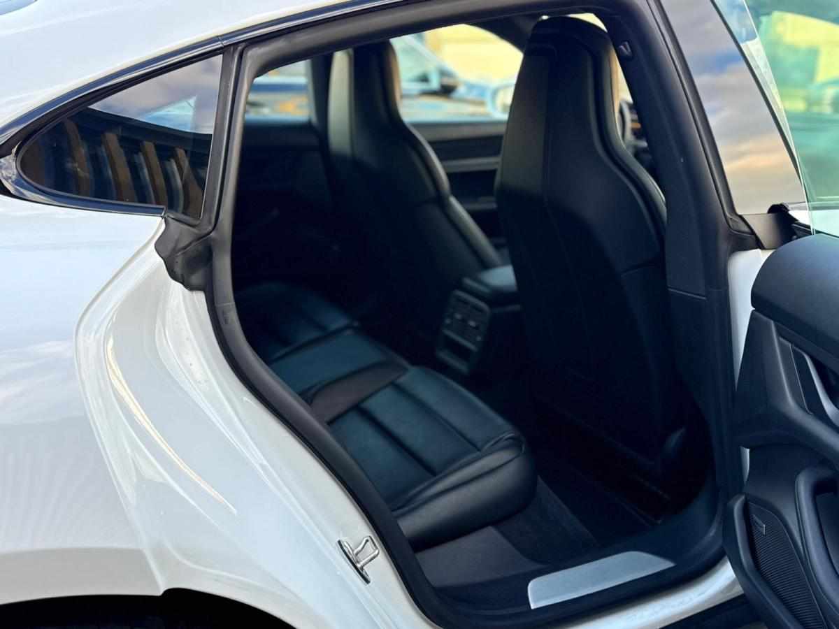 porsche-taycan-4s-2020-eletrico