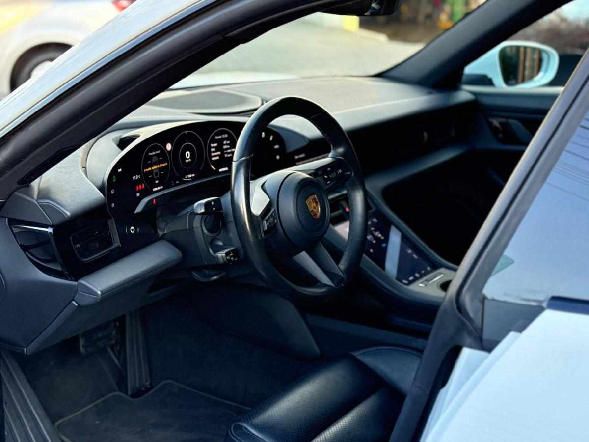 porsche-taycan-4s-2020-eletrico