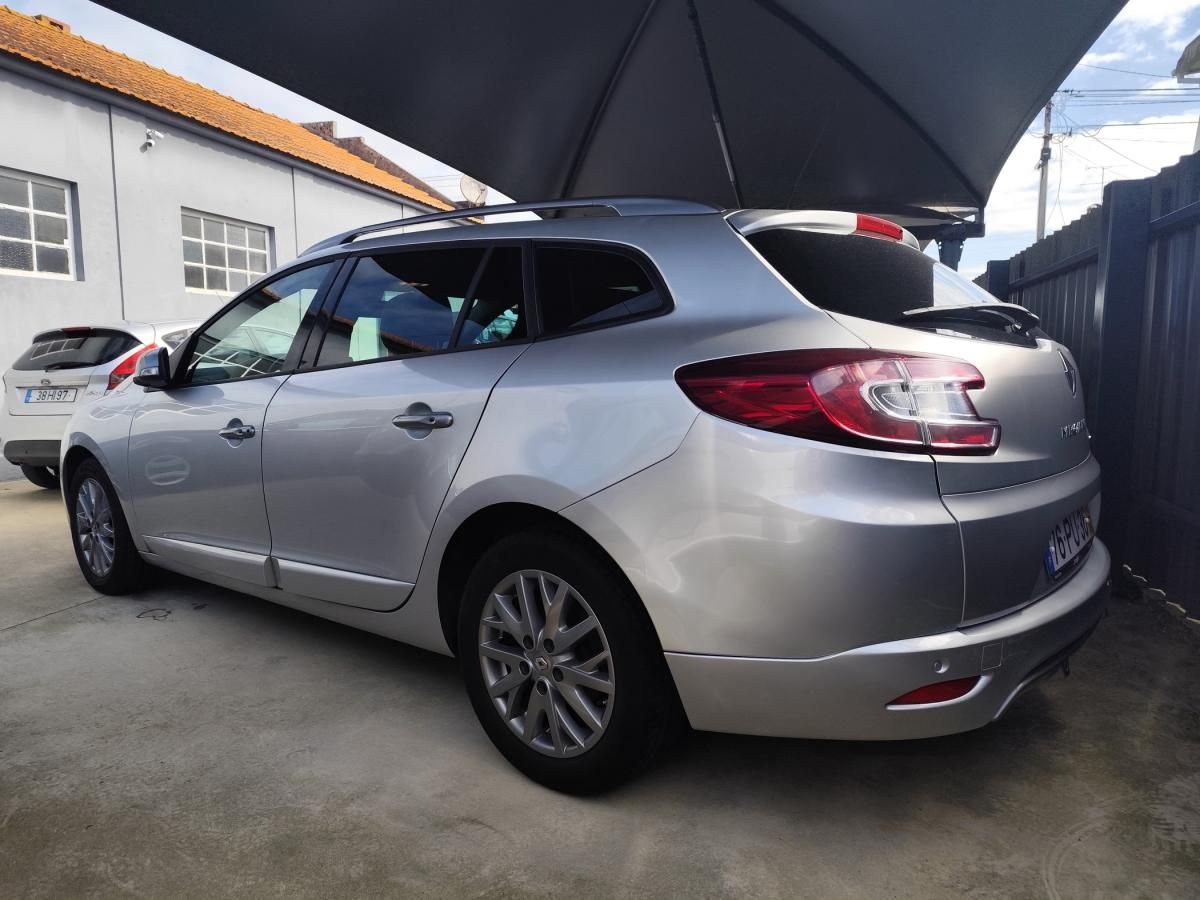 renault-megane-sport-tourer-2015-diesel-1461cc