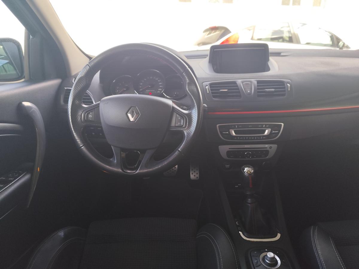 renault-megane-sport-tourer-2015-diesel-1461cc