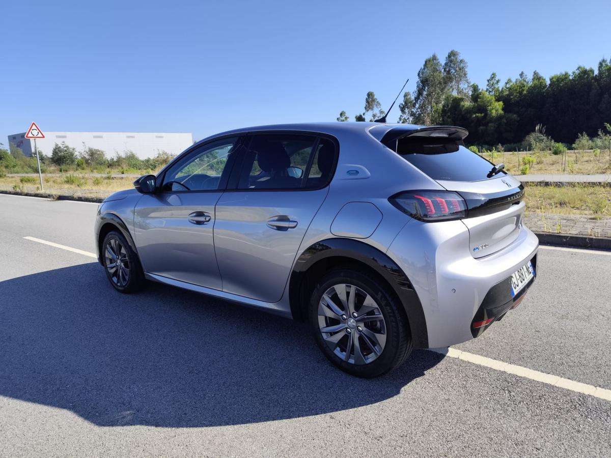 peugeot-208-2022-eletrico-0cc