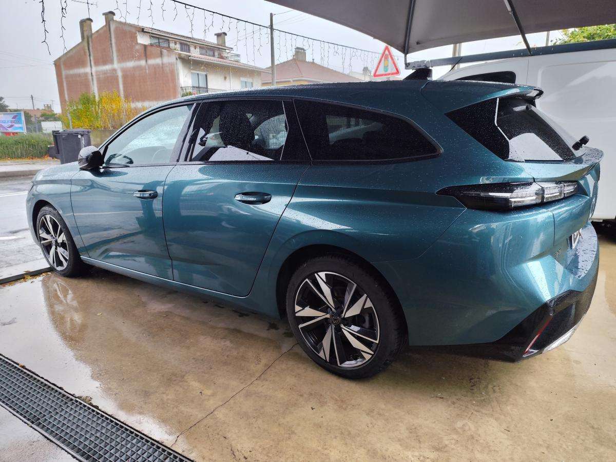 peugeot-308-sw-2022-diesel-1499cc