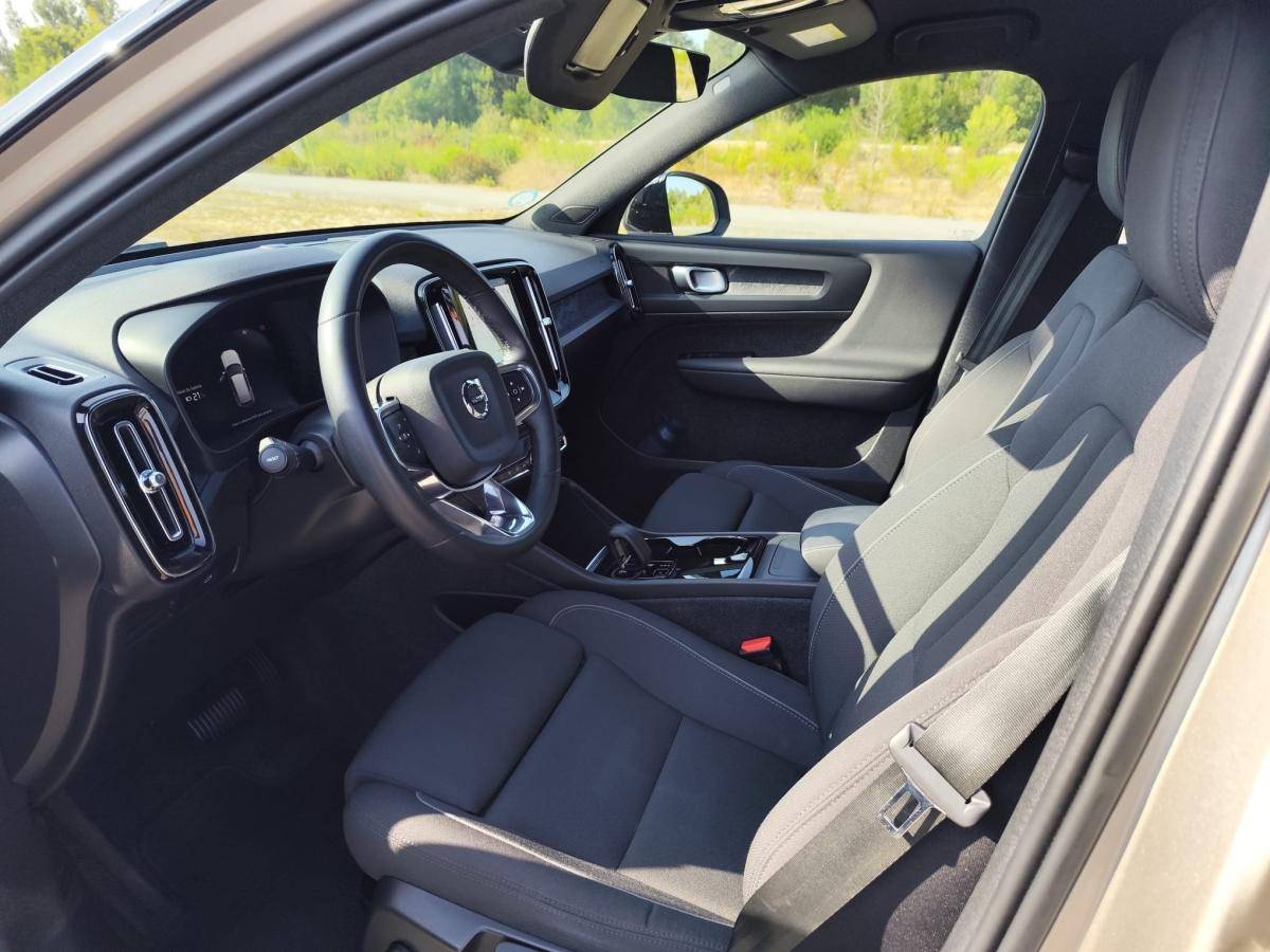 volvo-xc40-2023-eletrico-0cc