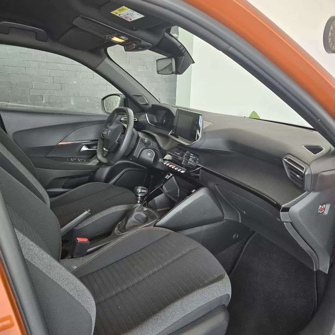 peugeot-2008-2023-gasolina-1199cc