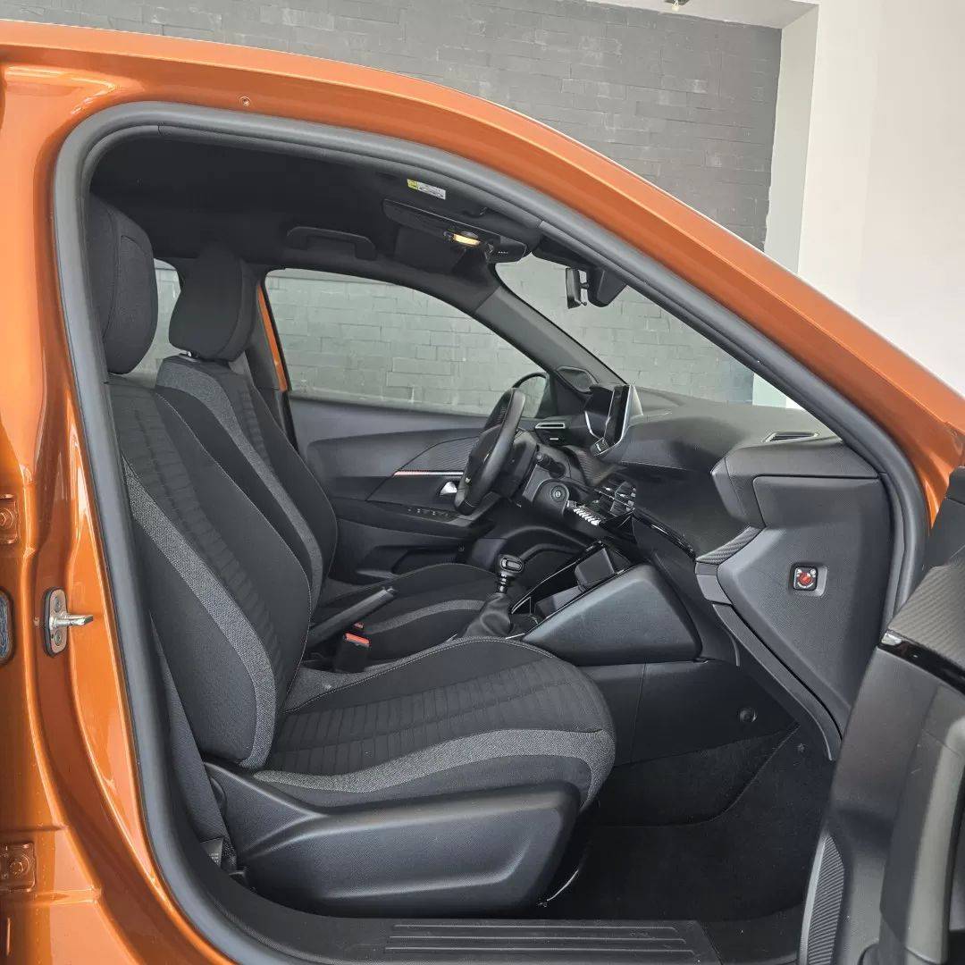 peugeot-2008-2023-gasolina-1199cc