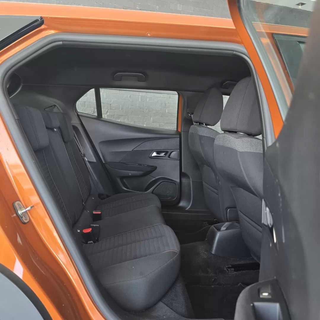 peugeot-2008-2023-gasolina-1199cc