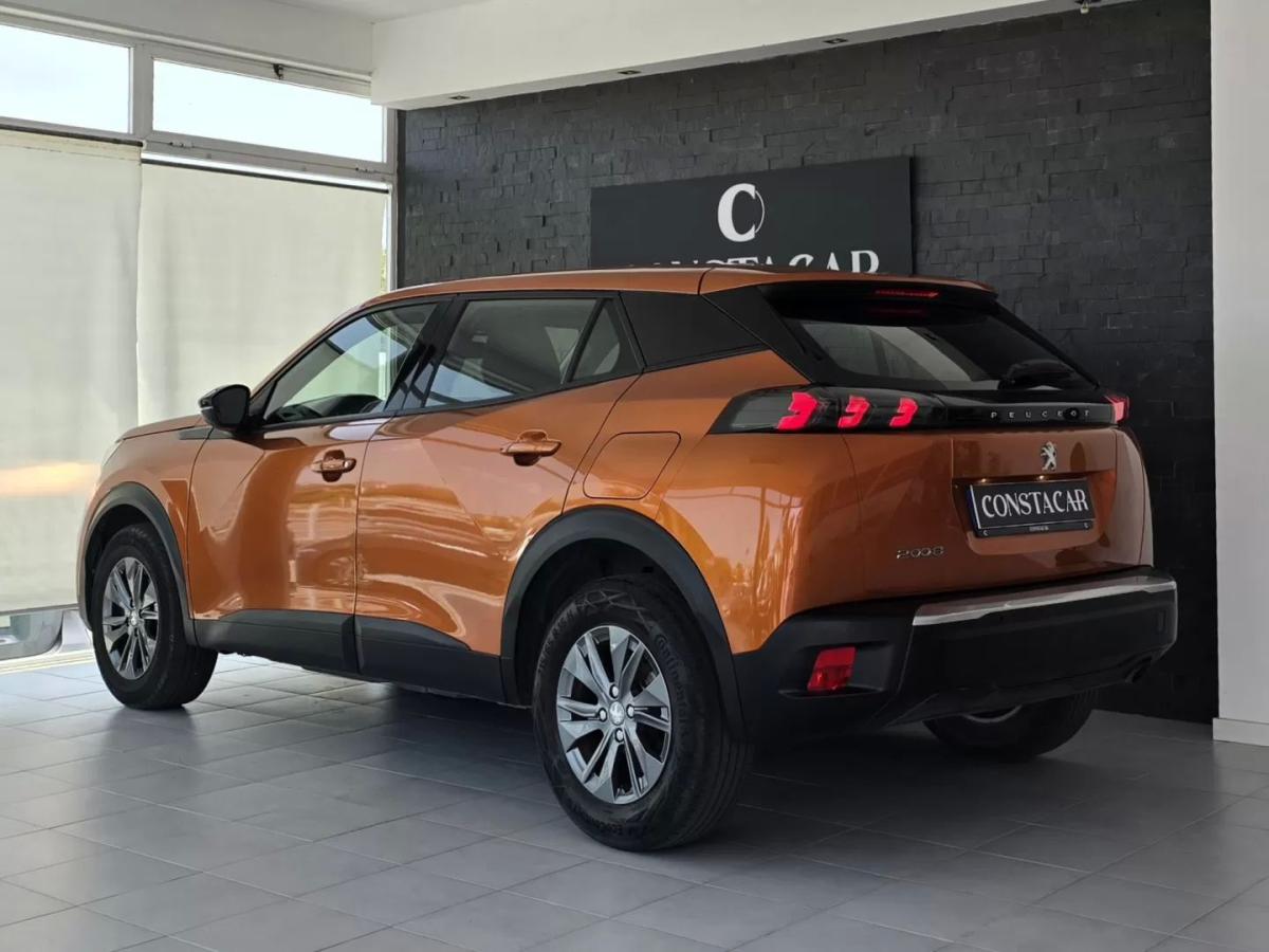peugeot-2008-2023-gasolina-1199cc