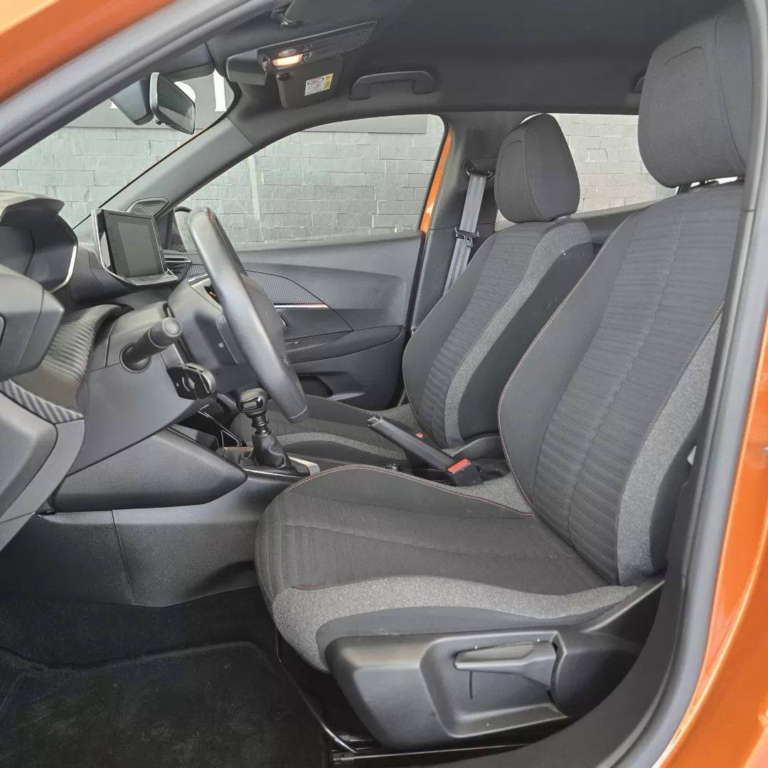 peugeot-2008-2023-gasolina-1199cc