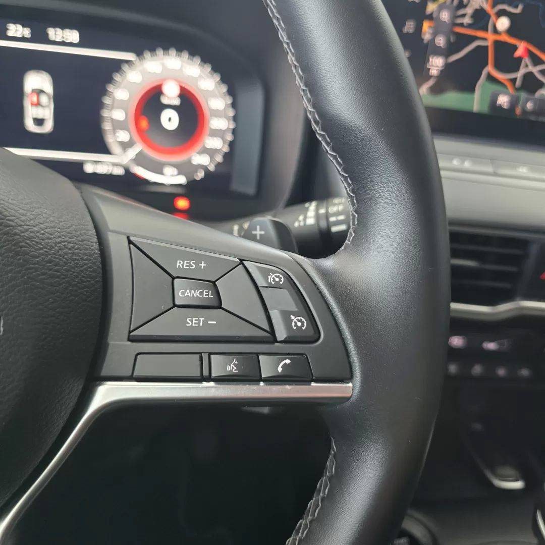 nissan-juke-2025-gasolina-999cc