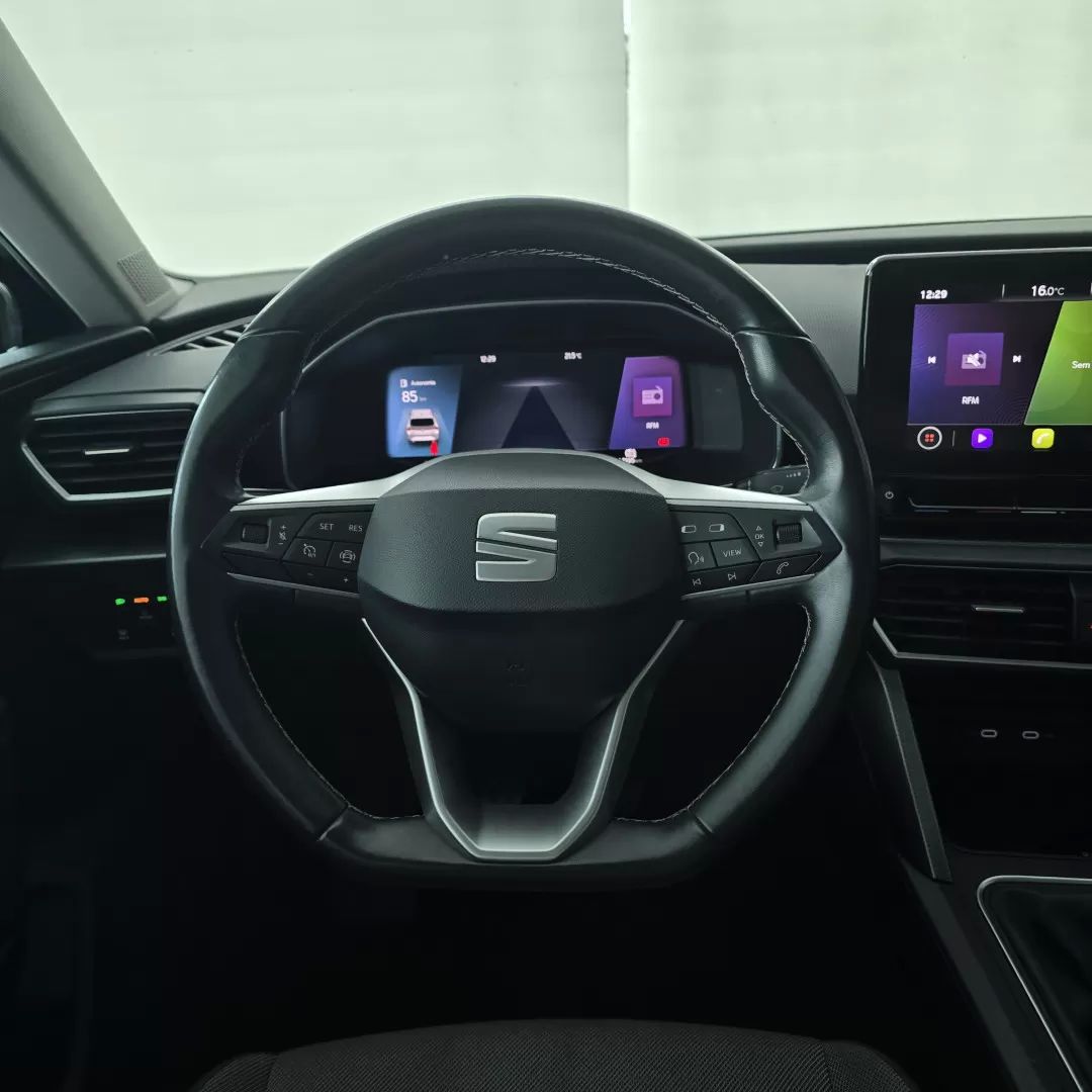 seat-leon-st-2024-gasolina-999cc