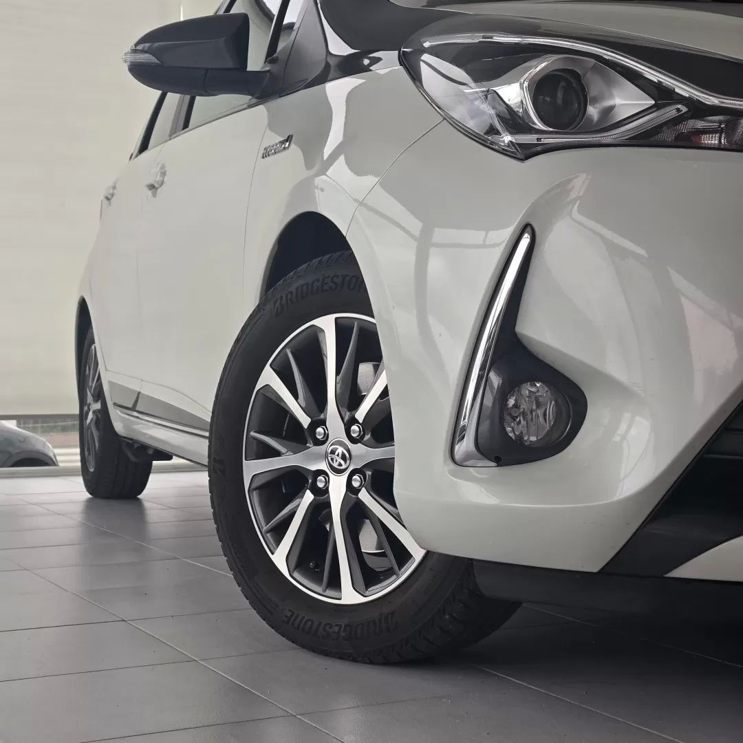 toyota-yaris-2020-hibrido-a-gasolina-1497cc