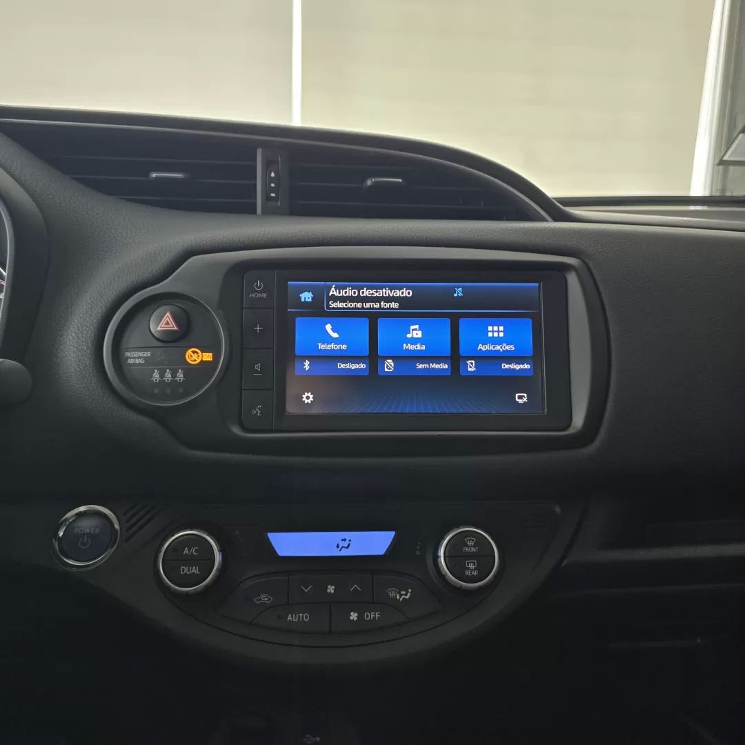 toyota-yaris-2020-hibrido-a-gasolina-1497cc