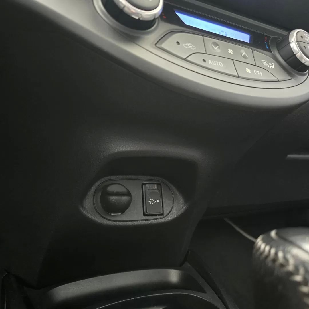 toyota-yaris-2020-hibrido-a-gasolina-1497cc