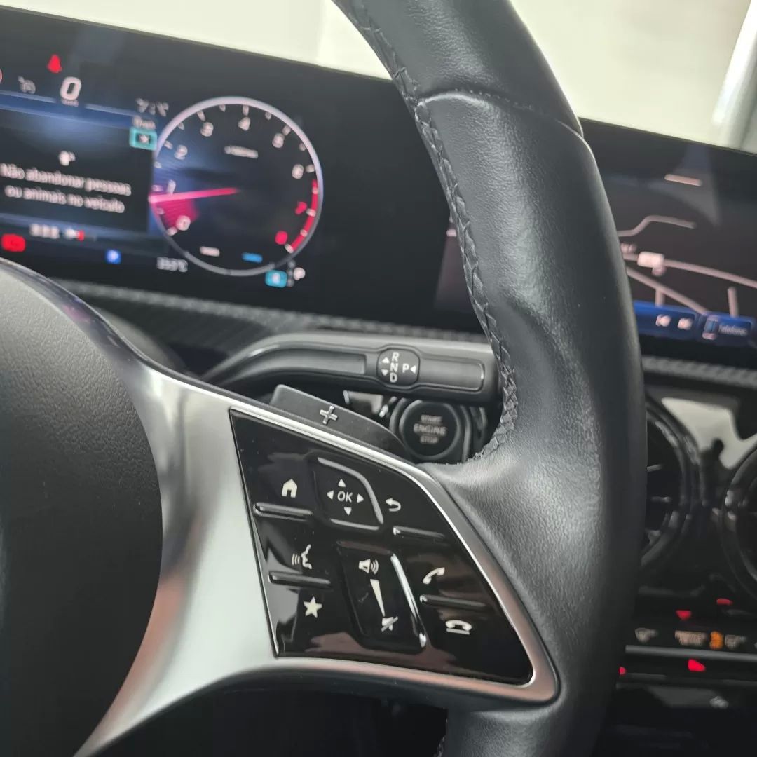 mercedes-benz-classe-a-2025-gasolina-1332cc