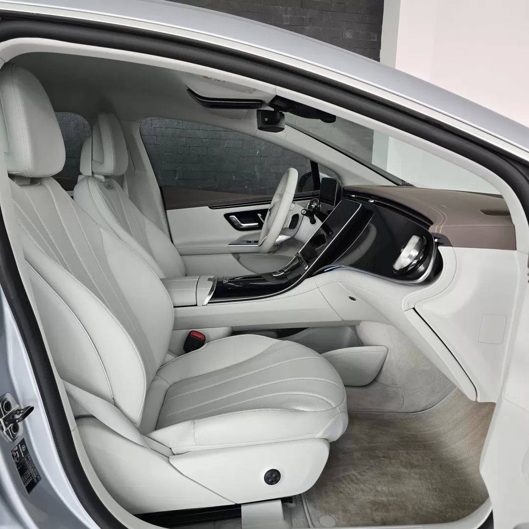 mercedes-benz-eqe-2023-eletrico-200cc