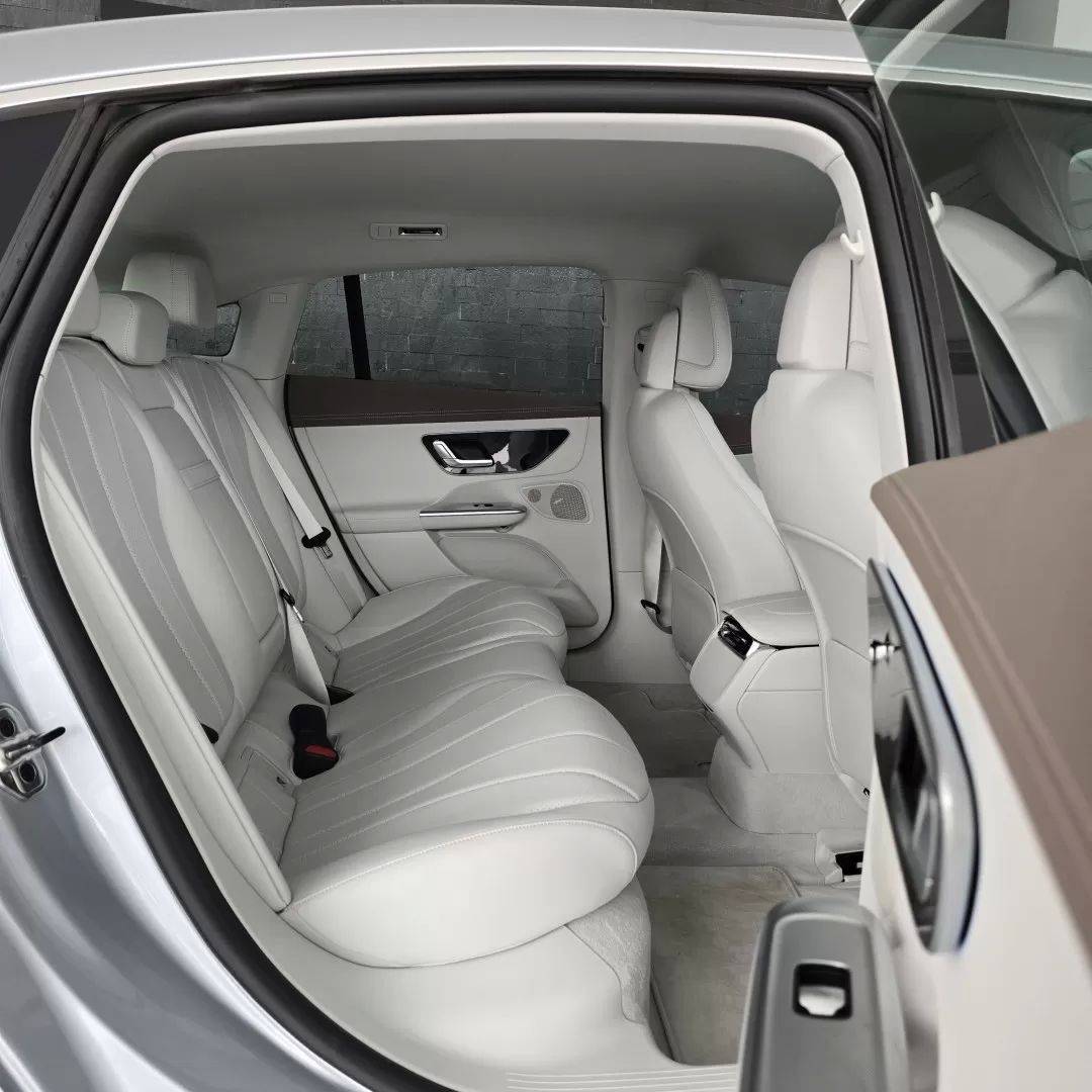 mercedes-benz-eqe-2023-eletrico-200cc
