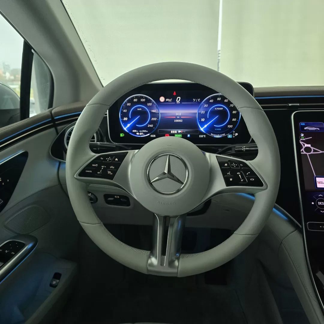 mercedes-benz-eqe-2023-eletrico-200cc