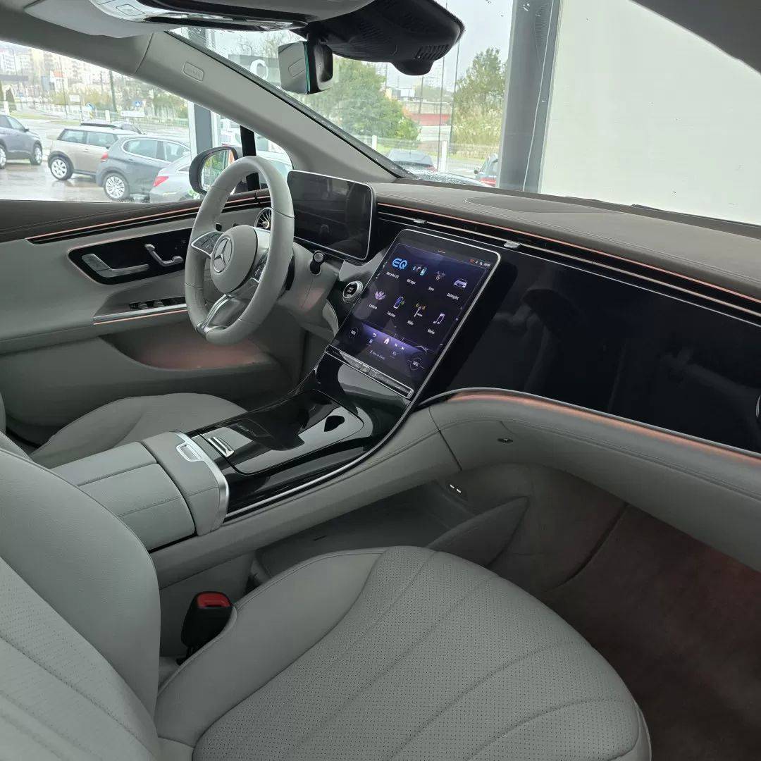 mercedes-benz-eqe-2023-eletrico-200cc