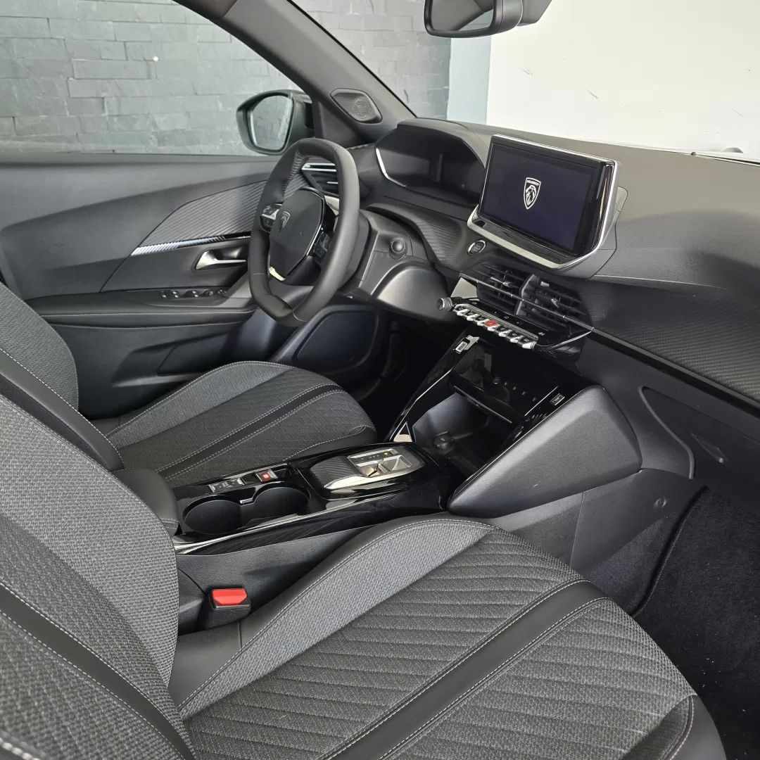 peugeot-e-2008-2025-eletrico-200cc