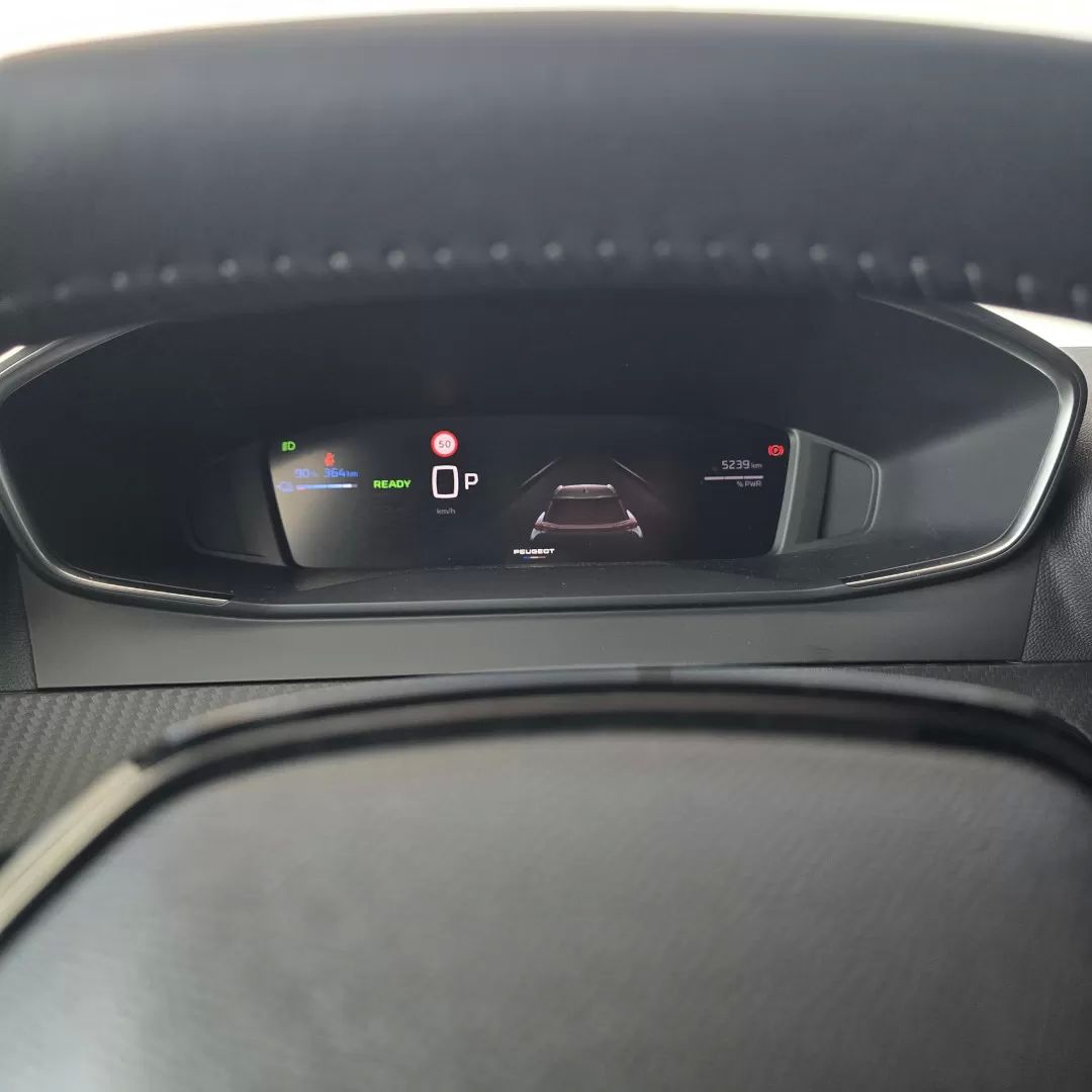 peugeot-e-2008-2025-eletrico-200cc