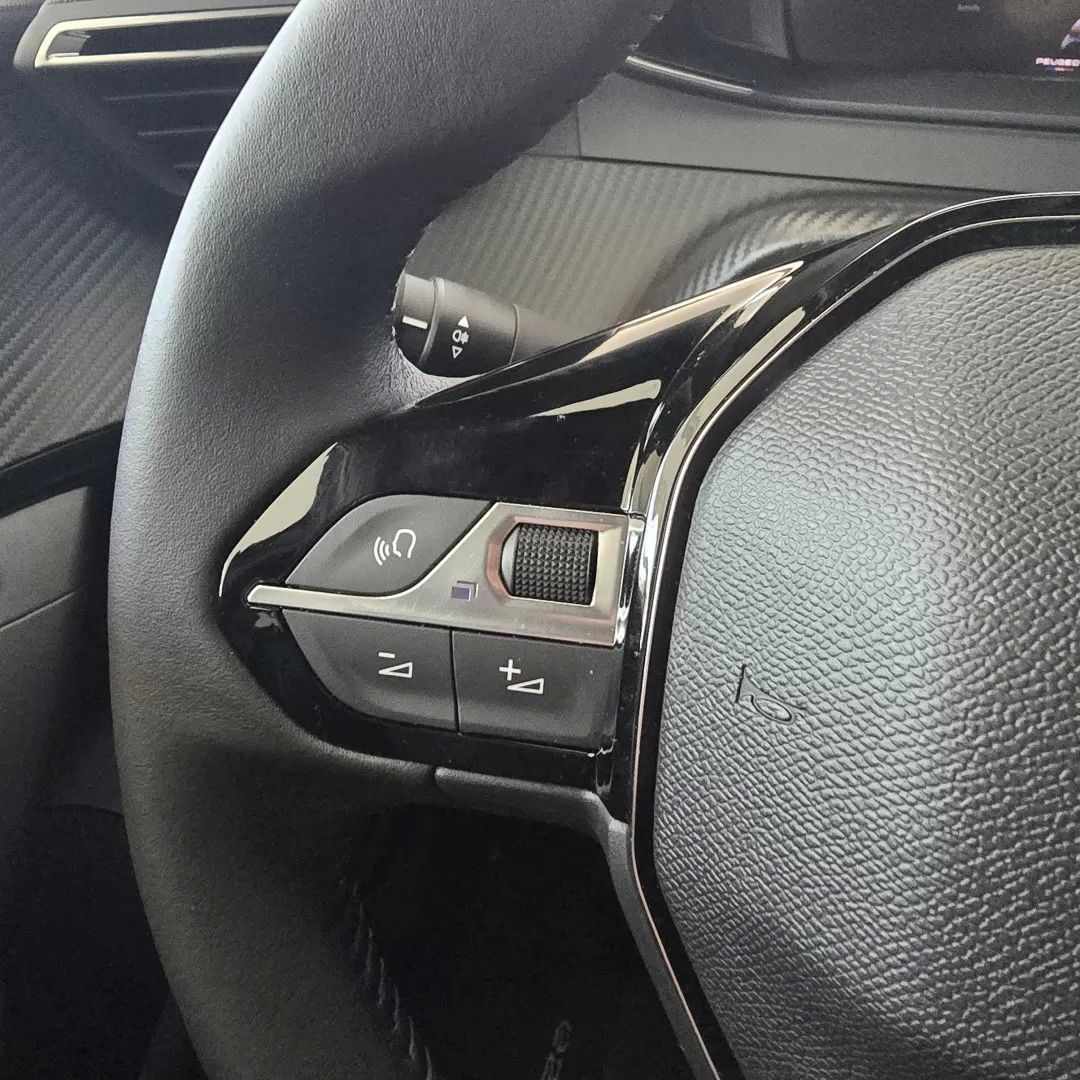 peugeot-e-2008-2025-eletrico-200cc