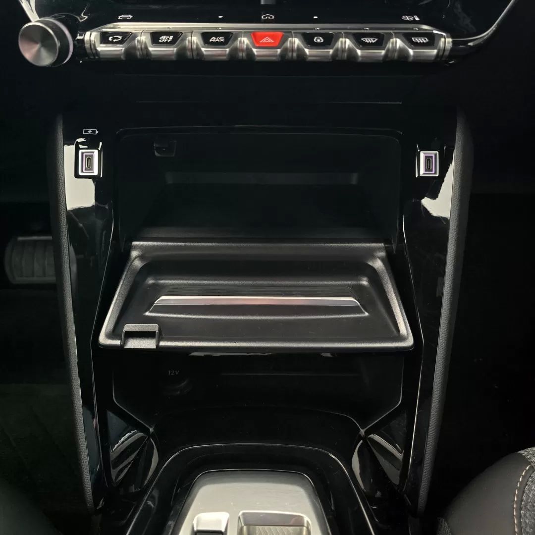 peugeot-e-2008-2025-eletrico-200cc