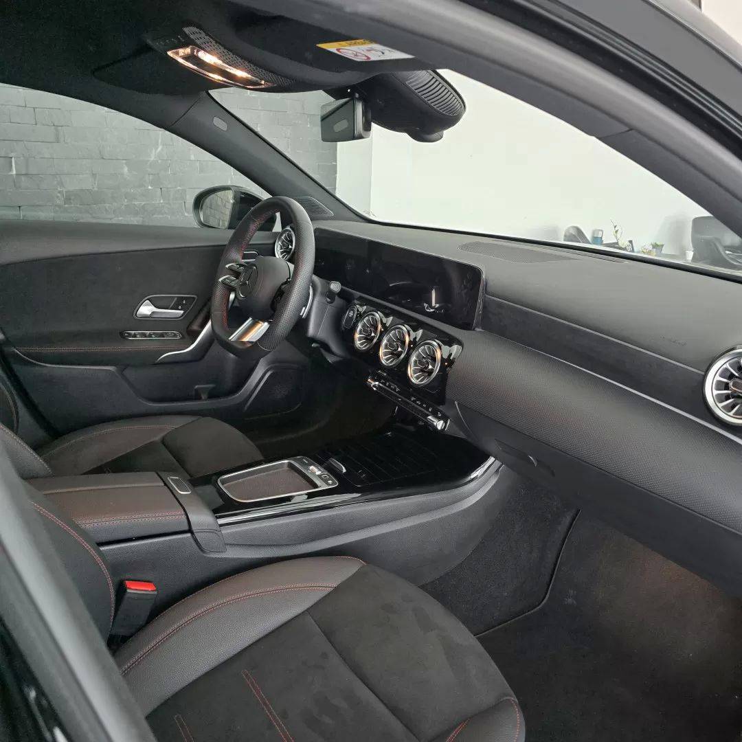 mercedes-benz-classe-a-2025-hibrido-1332cc
