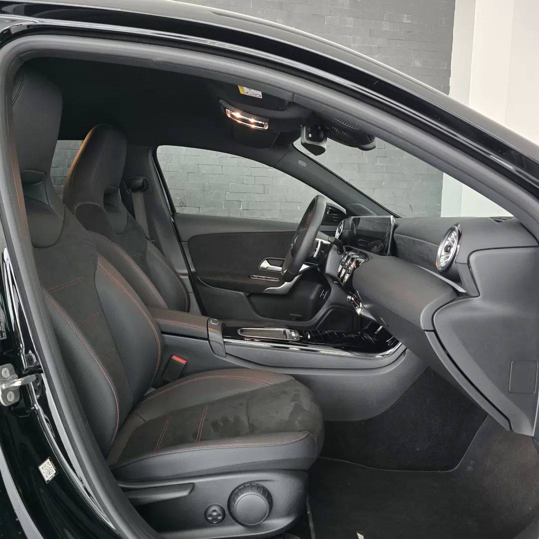 mercedes-benz-classe-a-2025-hibrido-1332cc