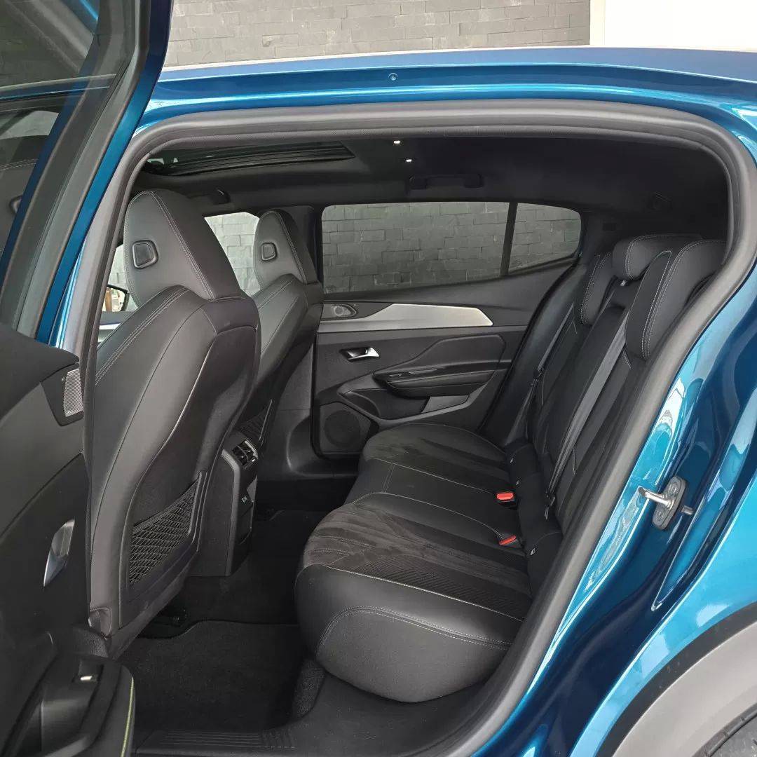 peugeot-408-2024-hibrido-1598cc