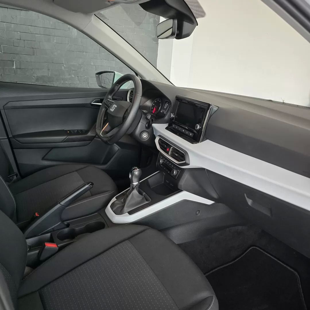 seat-arona-2025-gasolina-999cc
