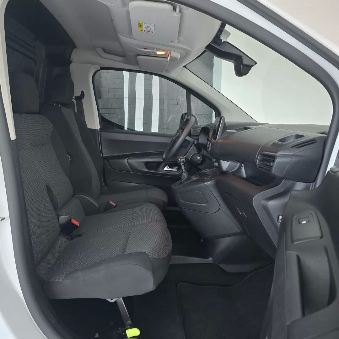 citroen-berlingo-2025-diesel-1499cc