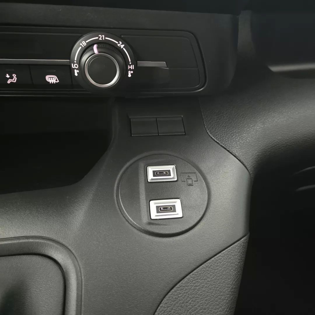 citroen-berlingo-2025-diesel-1499cc