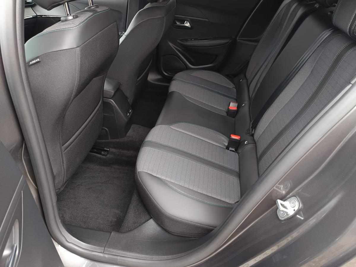 peugeot-208-1-2-puretech-2023-gasolina-1199cc