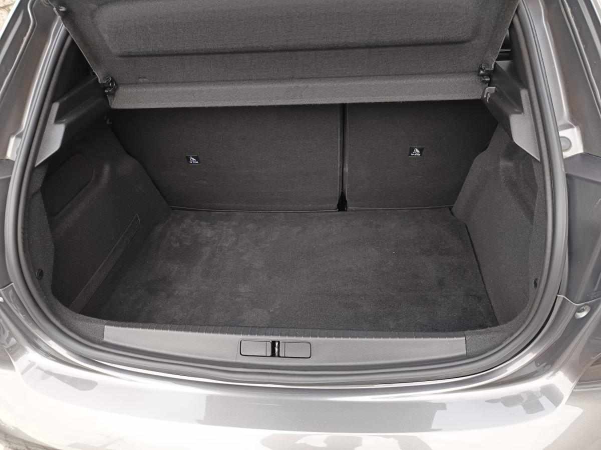 peugeot-208-1-2-puretech-2023-gasolina-1199cc